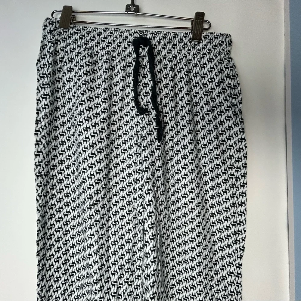 Victoria's Secret Black‎ and White Reindeer Pajama Pants XS/TP